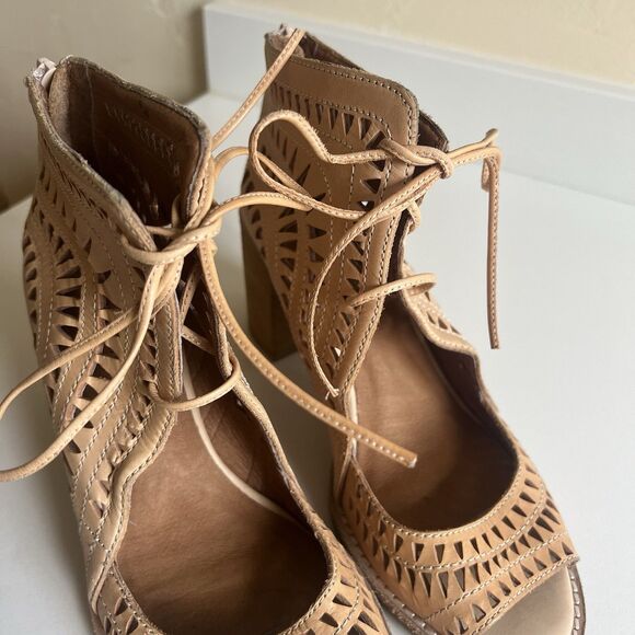 Jeffrey Campbell Cordillo Natural Tan Leather Laser Cut Block Heels Size 8.5 - Picture 4 of 10